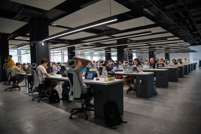 How to improve employee performance